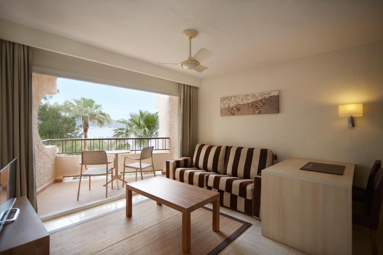 Invisa Hotel Club Cala Blanca Es Figueral Exterior photo