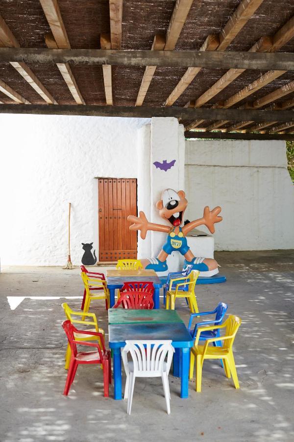 Invisa Hotel Club Cala Blanca Es Figueral Exterior photo