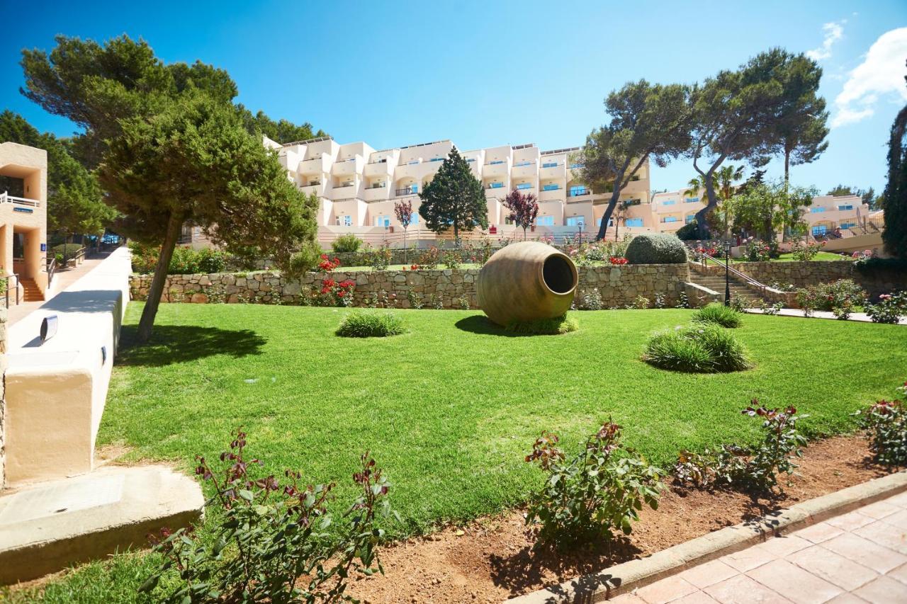 Invisa Hotel Club Cala Blanca Es Figueral Exterior photo