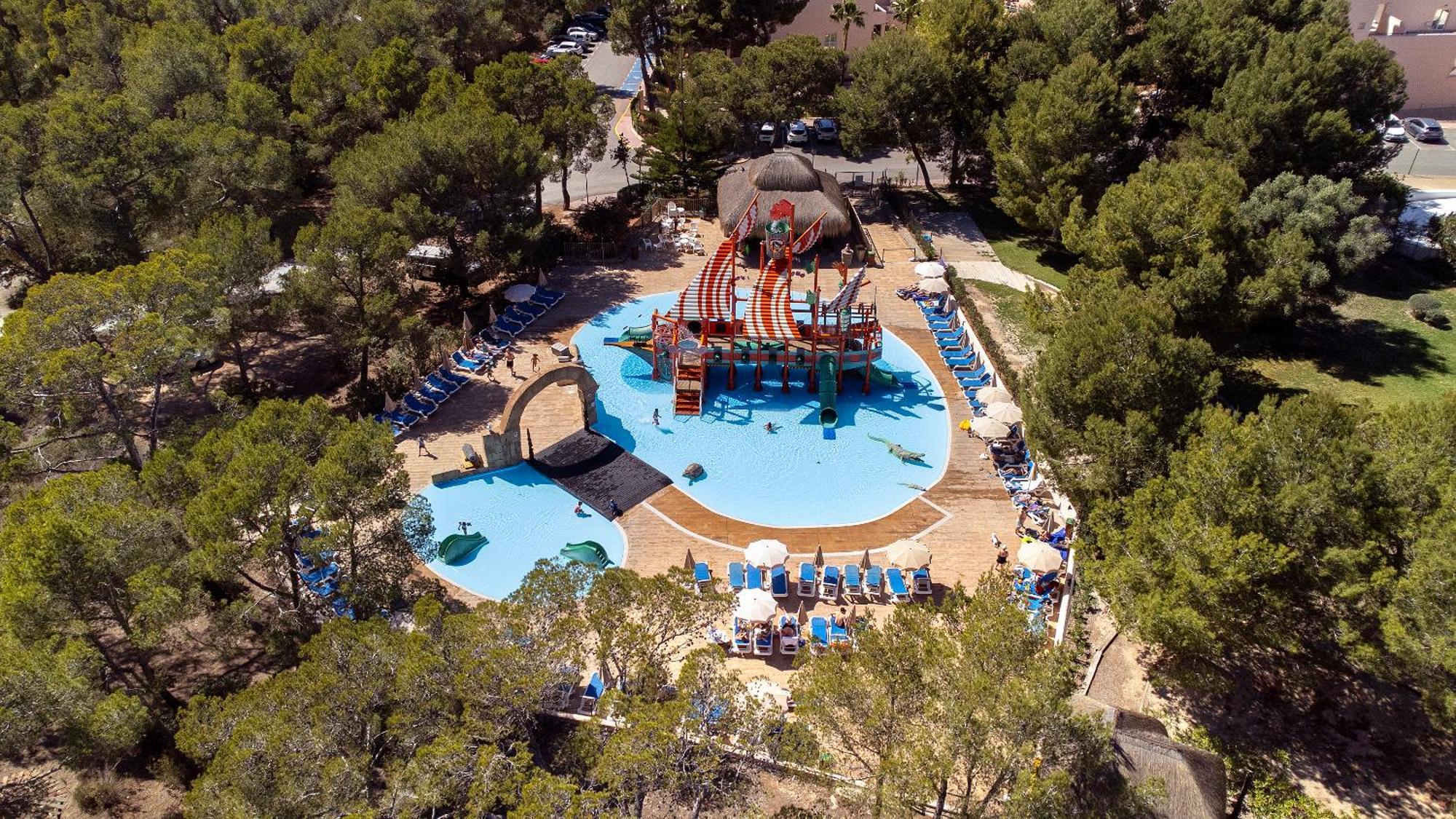 Invisa Hotel Club Cala Blanca Es Figueral Exterior photo
