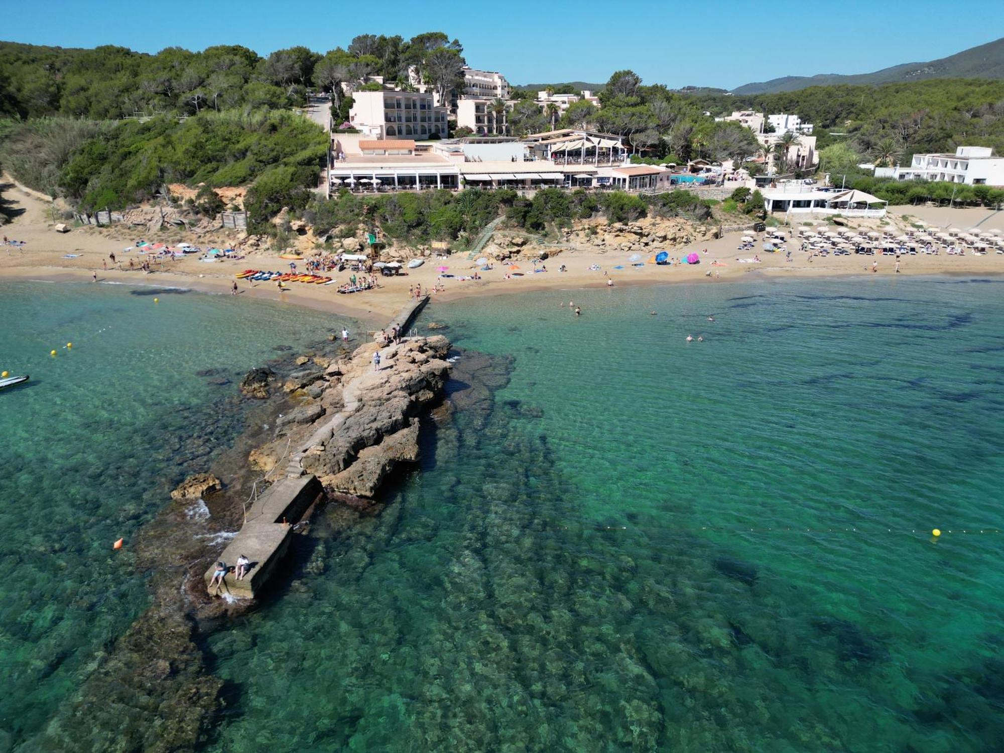 Invisa Hotel Club Cala Blanca Es Figueral Exterior photo