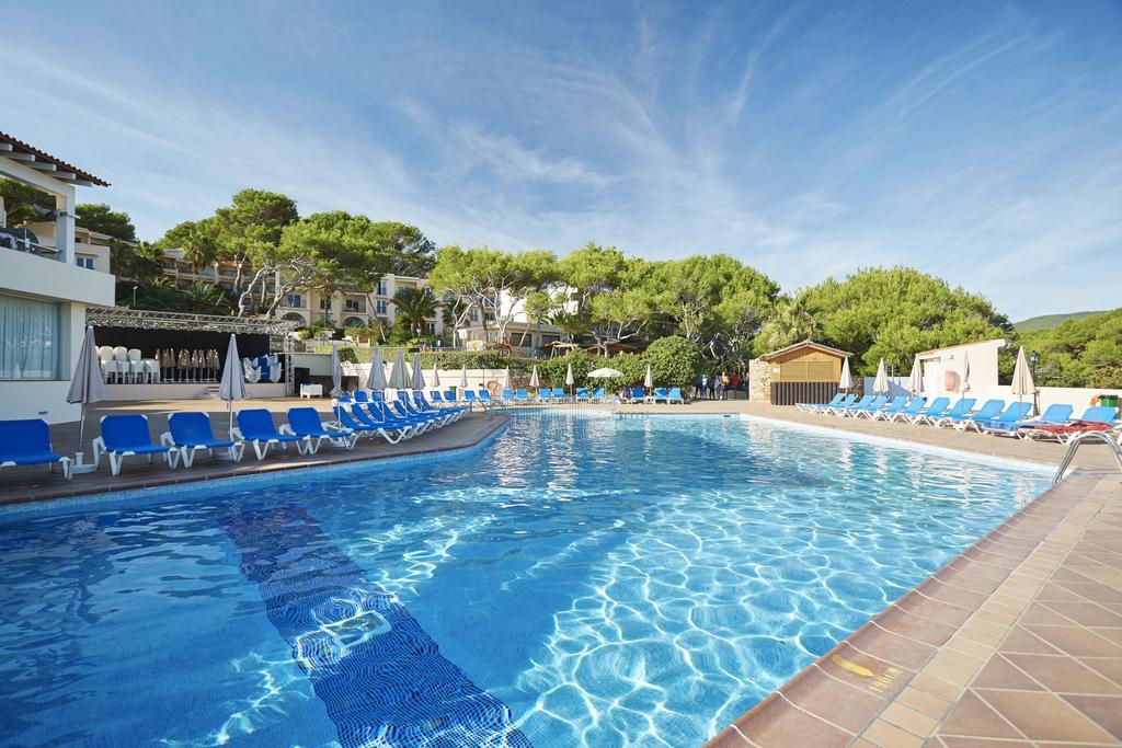 Invisa Hotel Club Cala Blanca Es Figueral Exterior photo